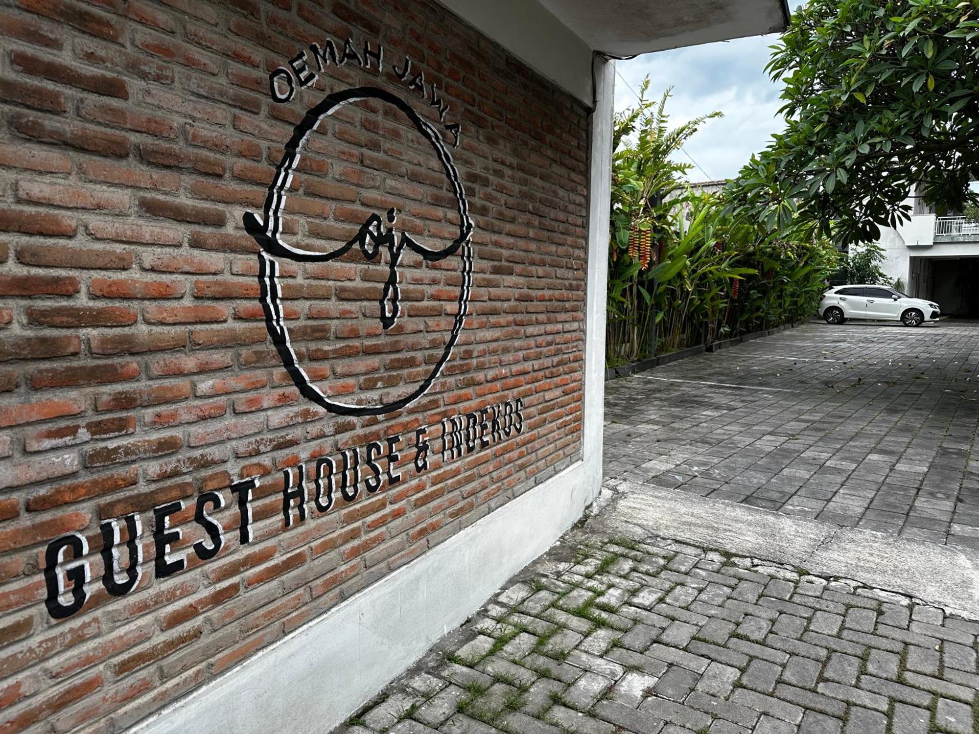 Oemah Jawa Guesthouse Jembel Eksteriør billede